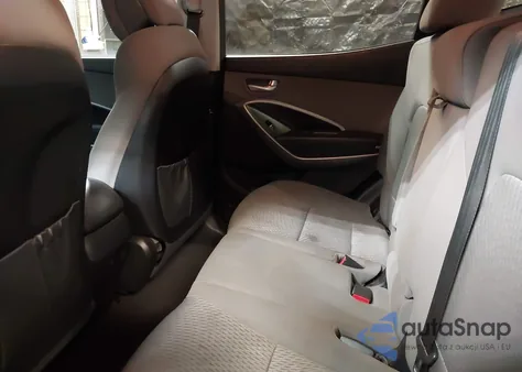 2015 Hyundai Santa Fe Sport 2.4L z USA, uszkodzony, nr VIN 5XYZT3LB5FG298531